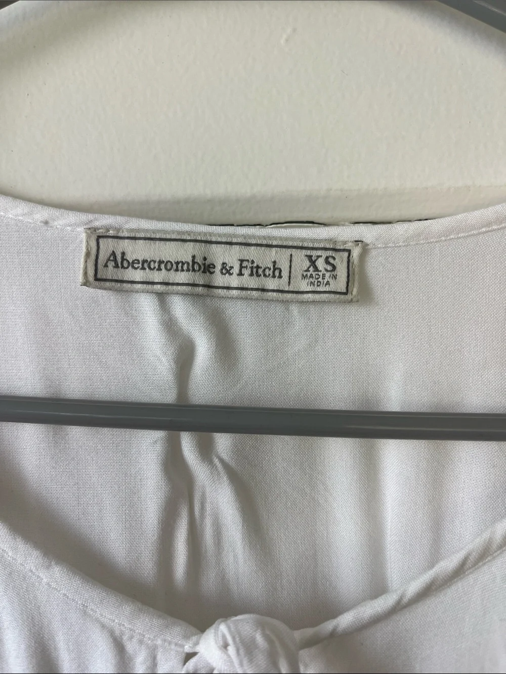 Abercrombie & Fitch White Tie-Front Puff Sleeve Peasant Top